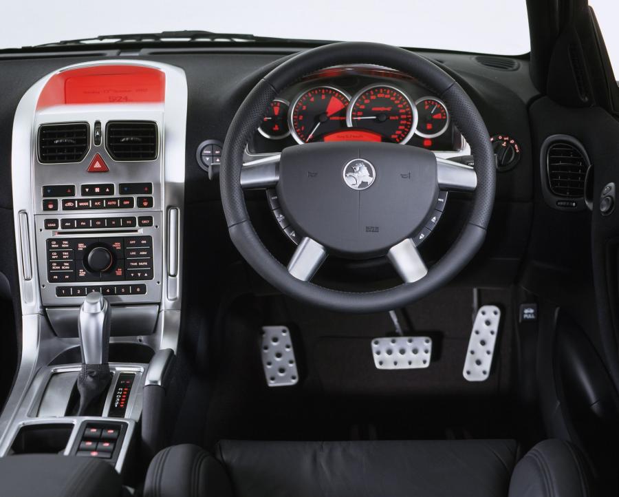  Holden SSX Concept 2002 года  (фото 13 из 26)